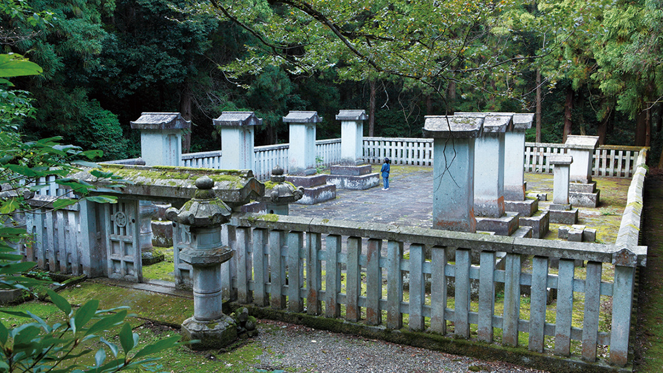 Daianzenji Temple – Senjojiki Mausoleum